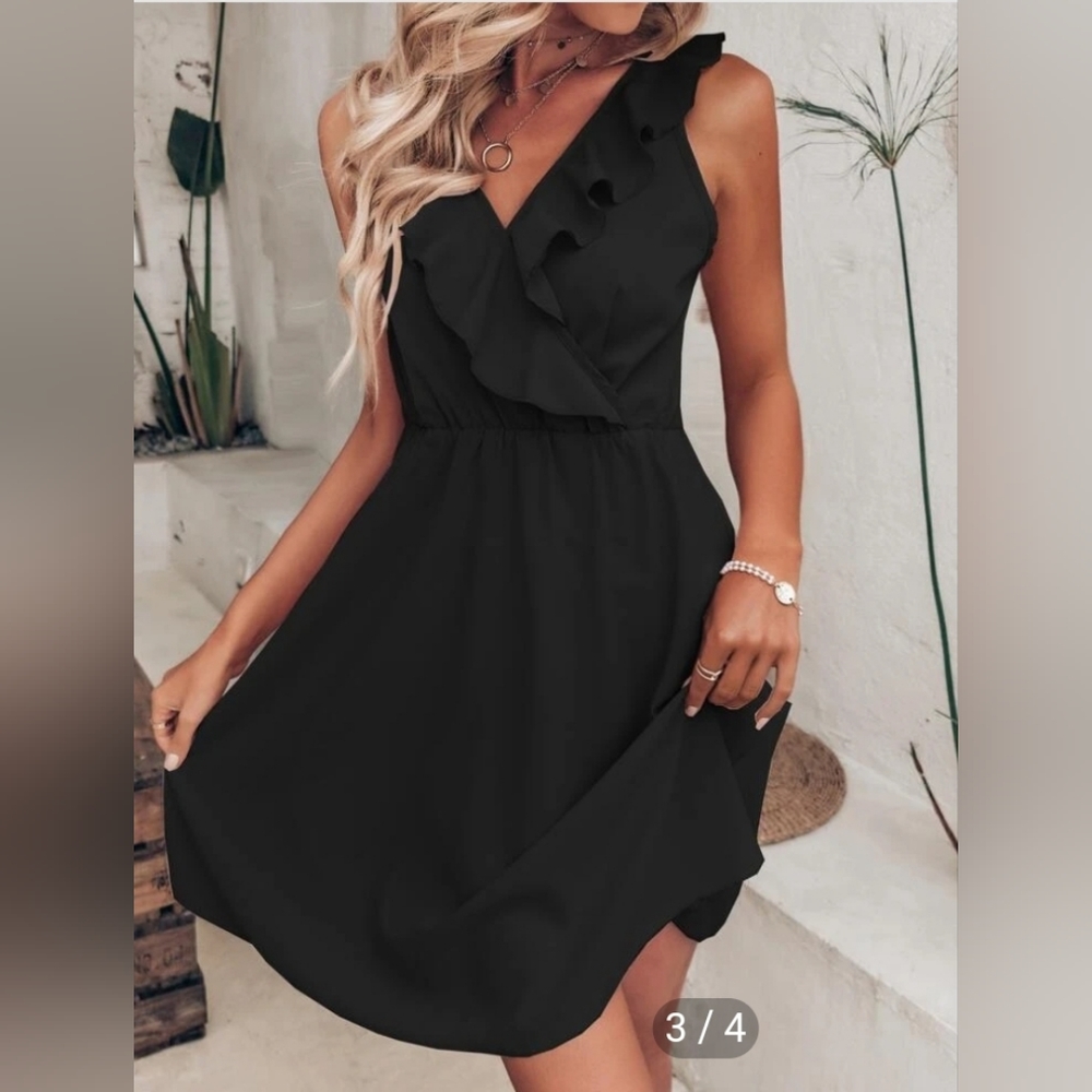 Women's Black Sleeveless Dress